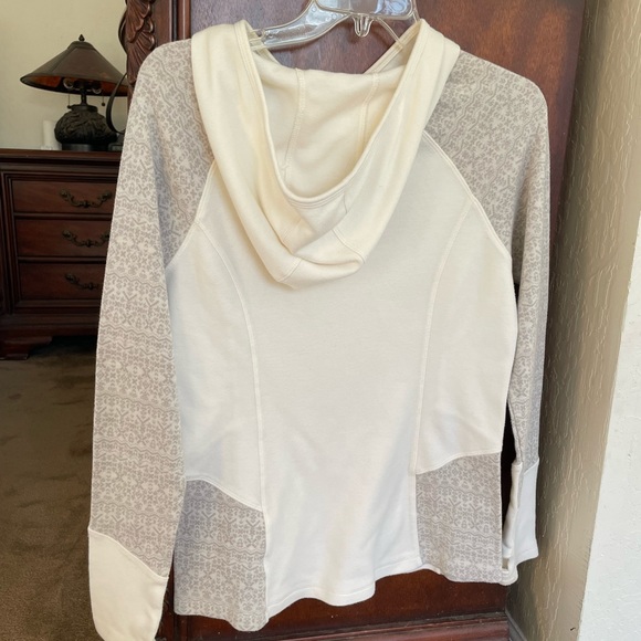 EDDIE BAUER Women’s Pullover Top with Hood🦋 - Picture 4 of 5